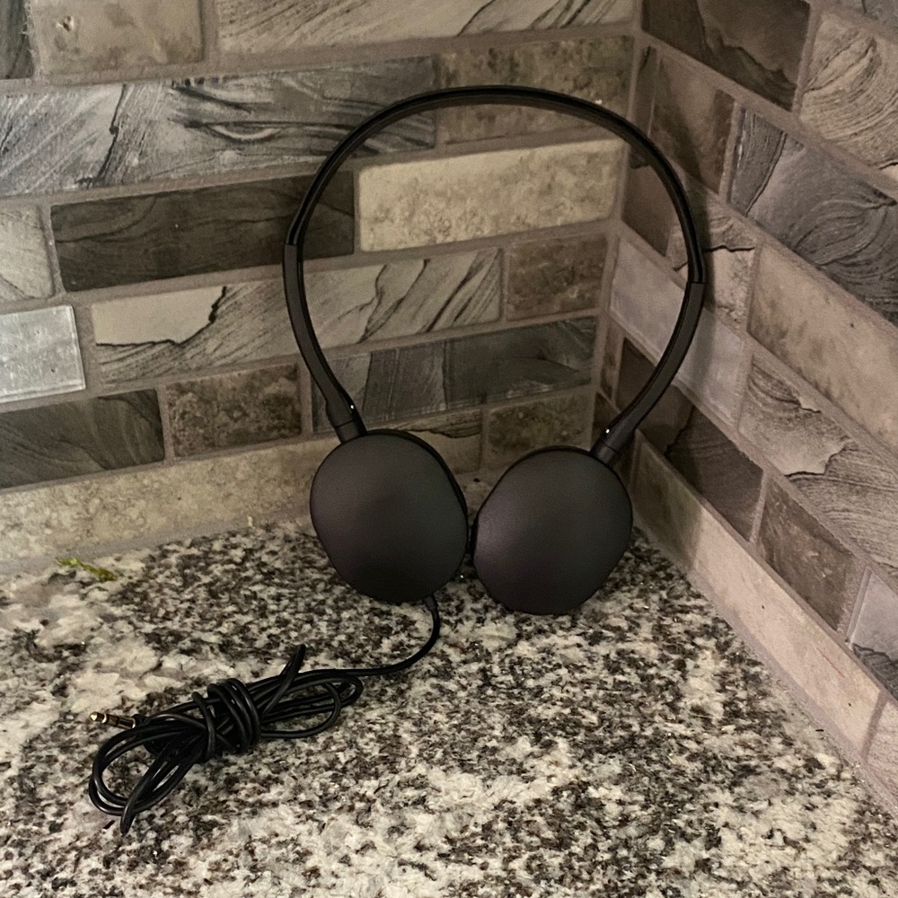 Black Headphones NWOT